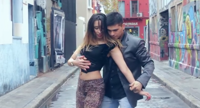 Bachata sensual urbana dance couple