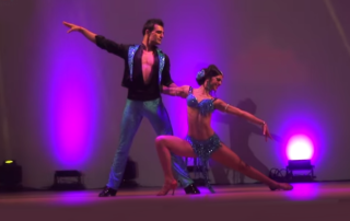 salsa pose by salsa dancers